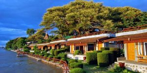 deluxe-river-view-room-at-bagan-thande-hotel