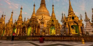 shwedagon-pagoda-the-landmark-of-yangon