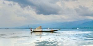 reflection-over-inle-lake