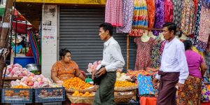 local-market-in-yangon