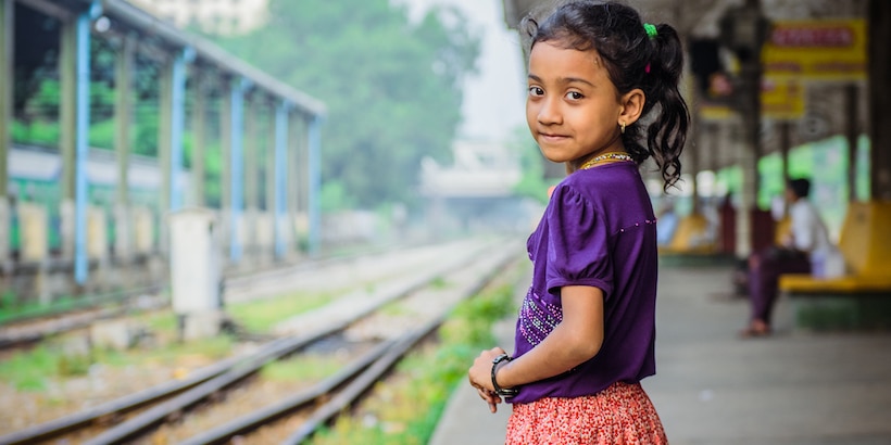 little-girl-in-yangon