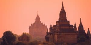 bagan-temples-at-red-sunset