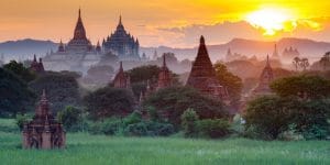 pagodas-in-bagan-under-the-morning-sun