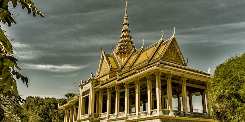 royal-palace-in-phnom-penh