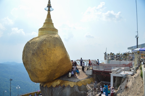 locals-worshiping-the-golden-rock