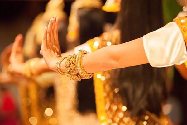 apsara-dancers
