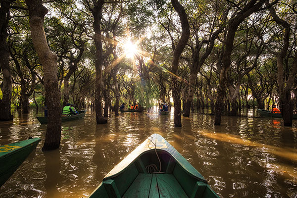 boating-in-ream-national-park