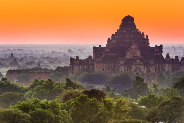 dhammayangyi-temple-of-bagan-at-sunrise