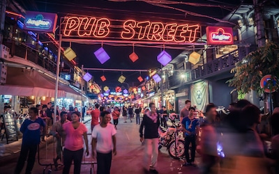 nightlife-in-pub-street-of-siem-reap