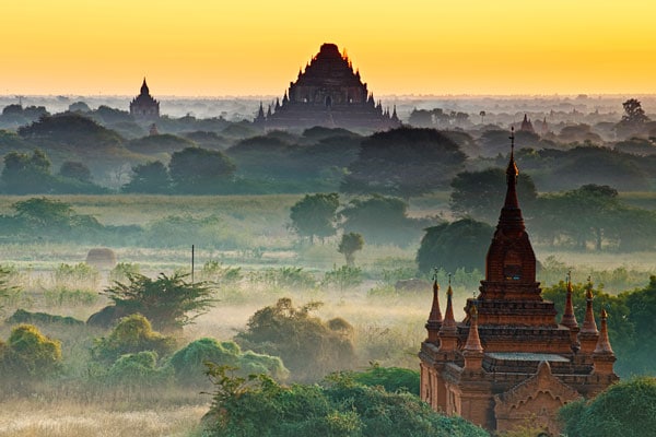 sunrise-view-from-nathlaung-temple